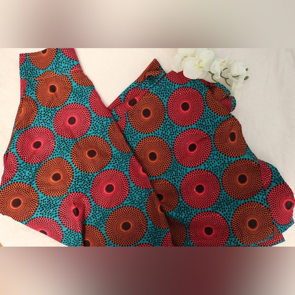 Beautiful traditional African skirt made of traditional African cloth. - Picture 1 of 3